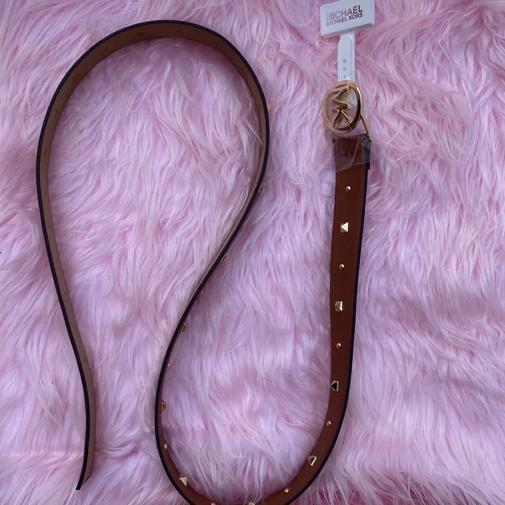 ✨ Michael Kors belt